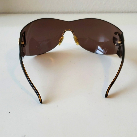 Sunglasses 🕶 by Dolce & Gabbana - Picture 4 of 8